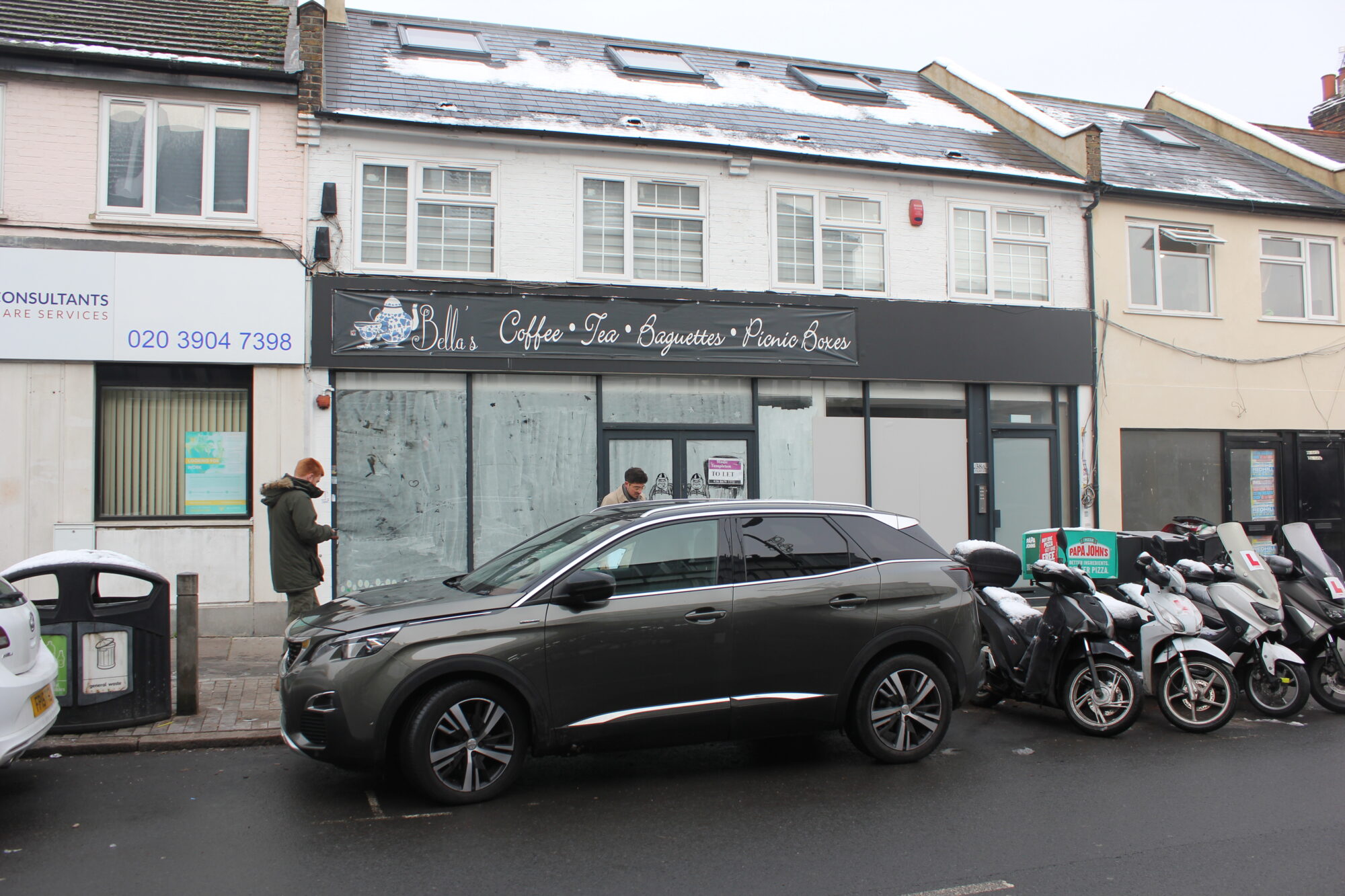 LET 3840 Chipstead Valley Road, CR5 2RA Popular Retail Shop £